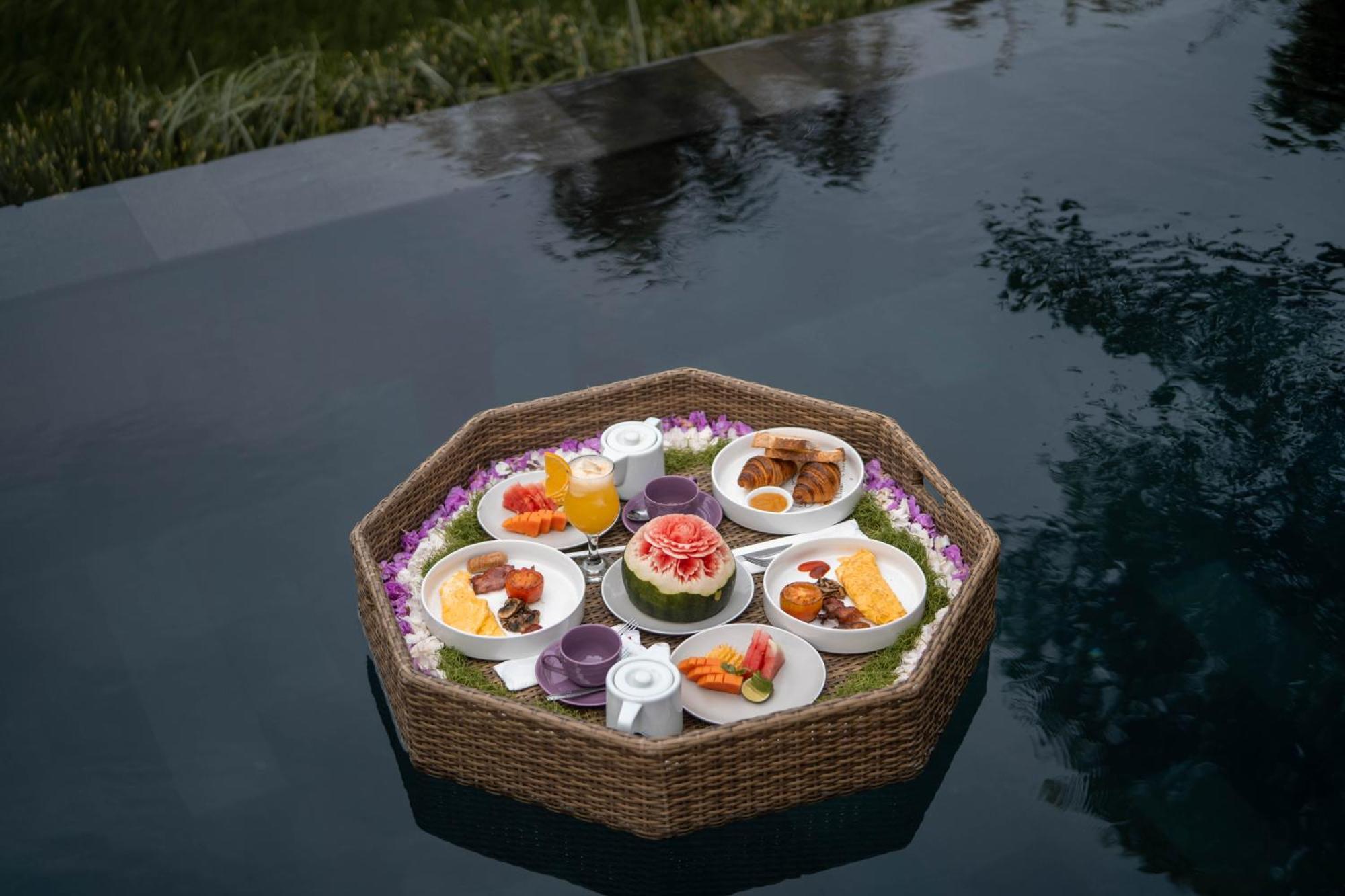 The Sender Pool Suites Ubud  Ngoại thất bức ảnh