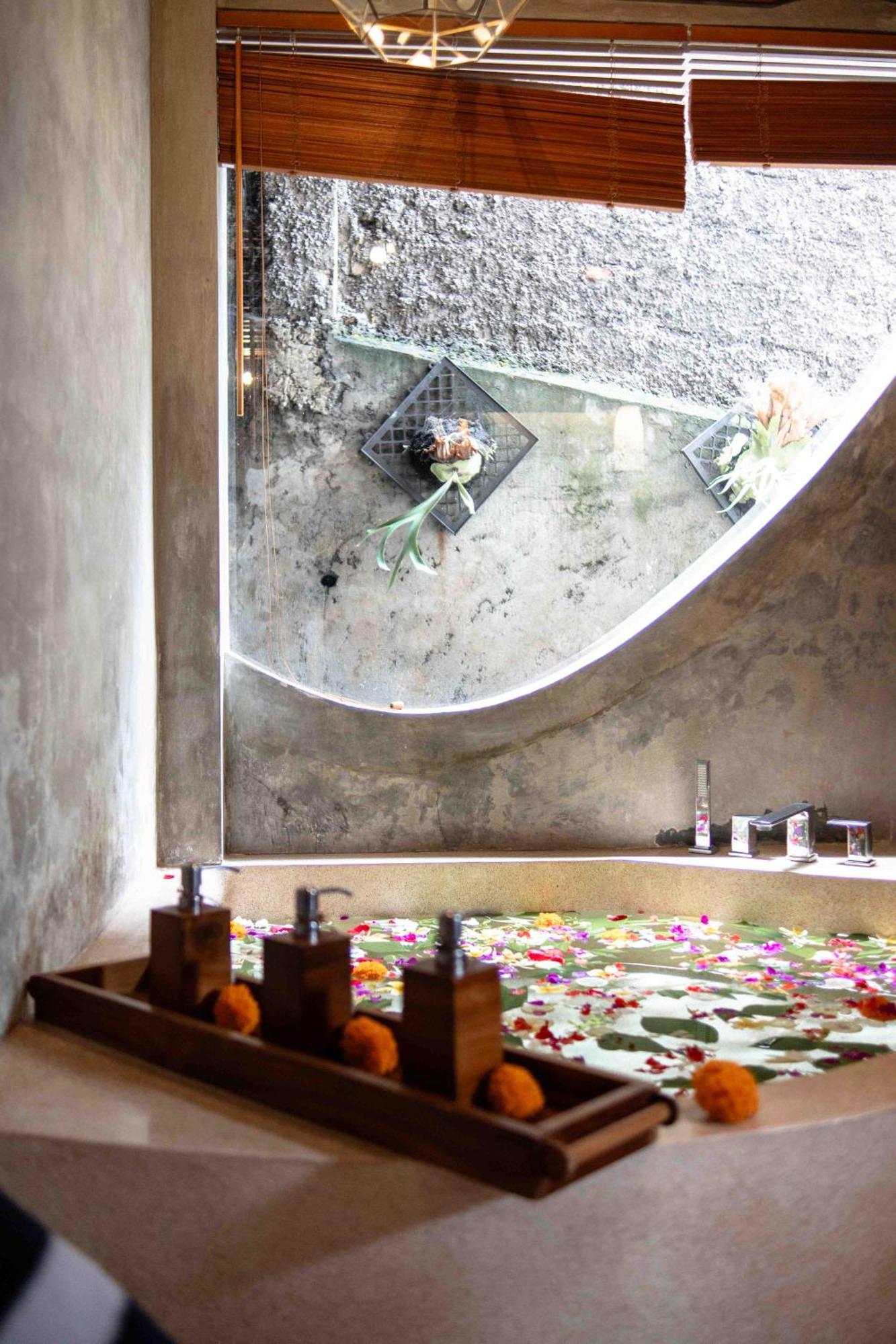 The Sender Pool Suites Ubud  Ngoại thất bức ảnh